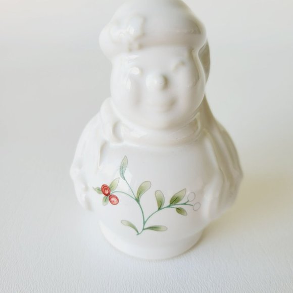 Snowman Salt & Pepper Shakers, Pfaltzgraff Winterberry Christmas Stoneware - Picture 4 of 10